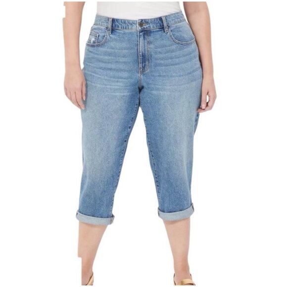 Lane Bryant Boyfriend Jeans, Capris, Rolled Cuff, 18" to 21" Distressed, Size 20 - Picture 1 of 11